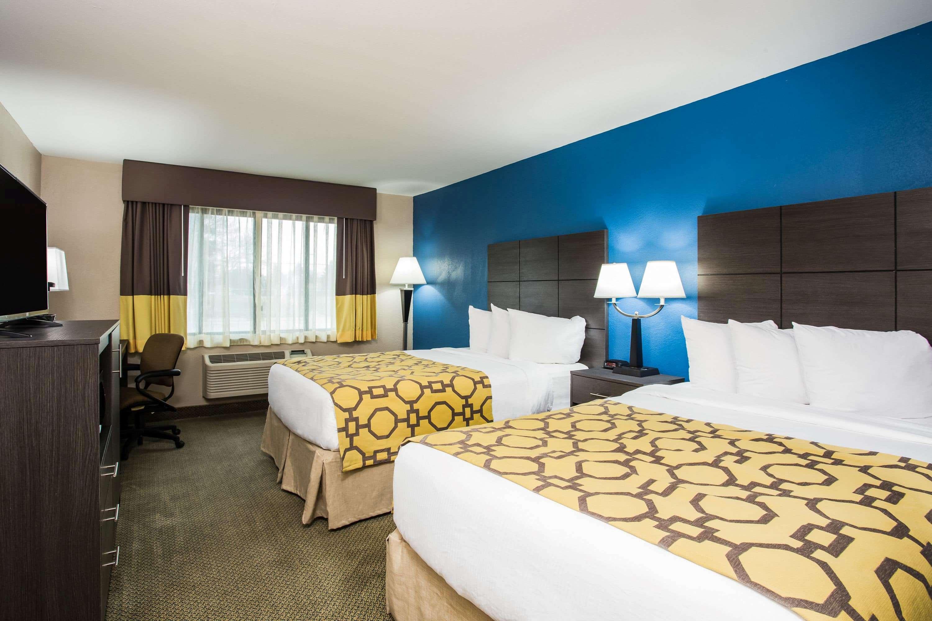 Baymont By Wyndham Appleton Hotel Bagian luar foto