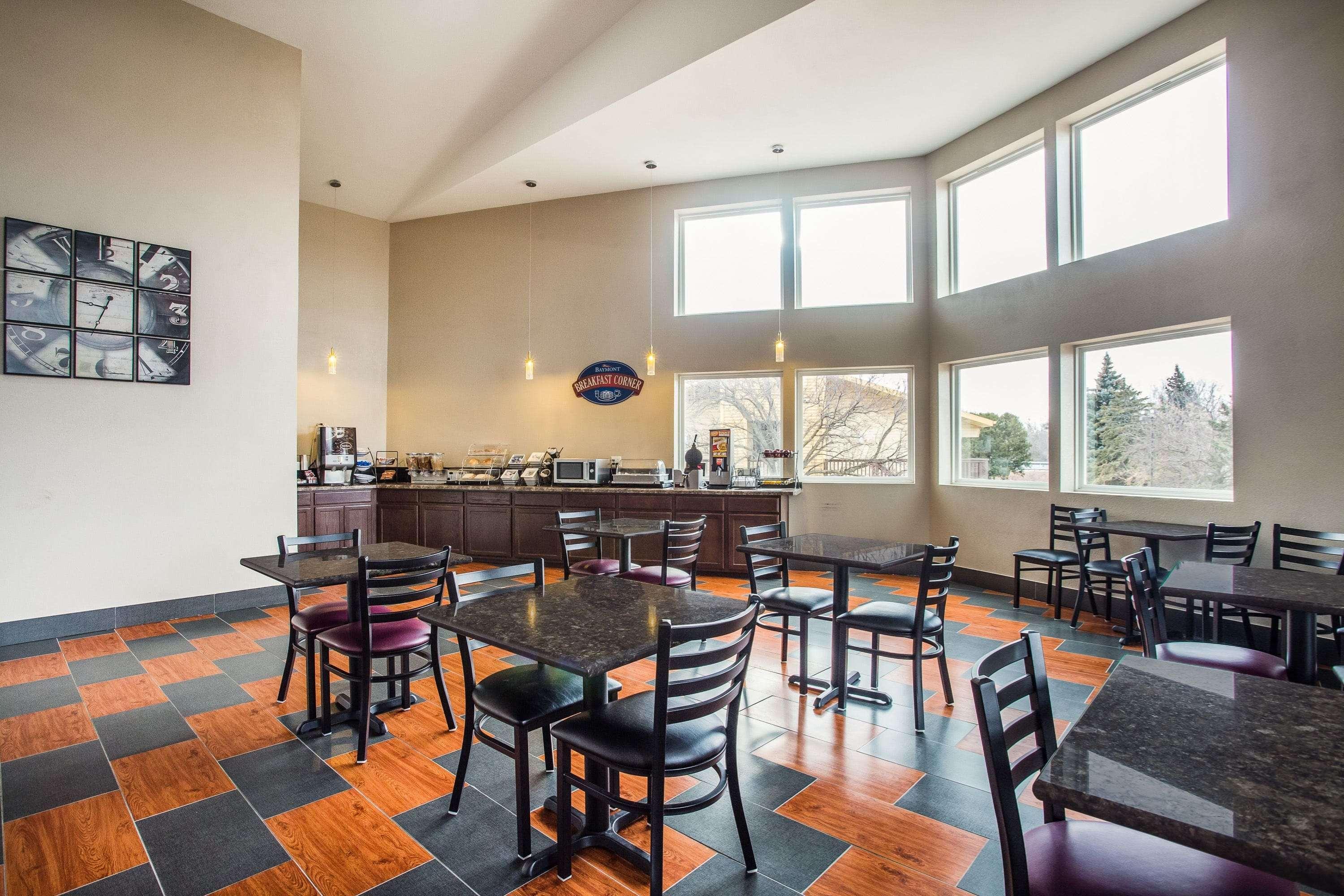 Baymont By Wyndham Appleton Hotel Bagian luar foto
